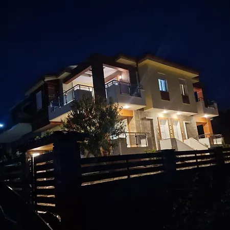 Victoria House Vila *