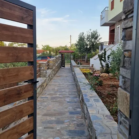 Βίλα Victoria House Γερακινή